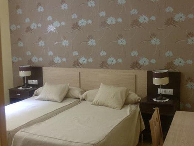 Hotel Los Chiles Вильянуэва-дель-Арсобиспо Номер фото
